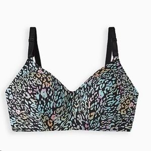 Torrid curves NWT bra 44B